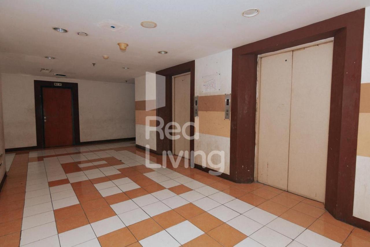 Redliving Apartemen Casablanca East Residence - Kayla Property Tower B Джакарта Экстерьер фото